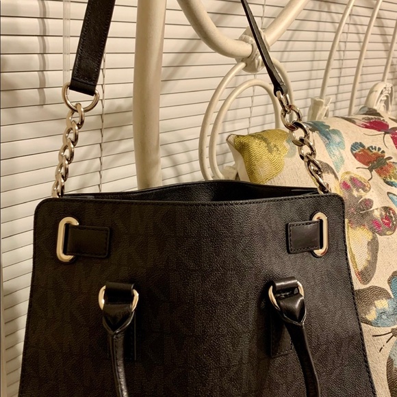 signature Michael Kors 👜 - Picture 3 of 4